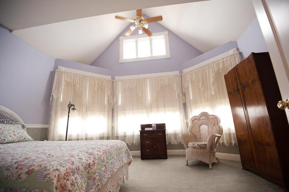 Victorian Veranda Country Inn Lawrence Quarto foto