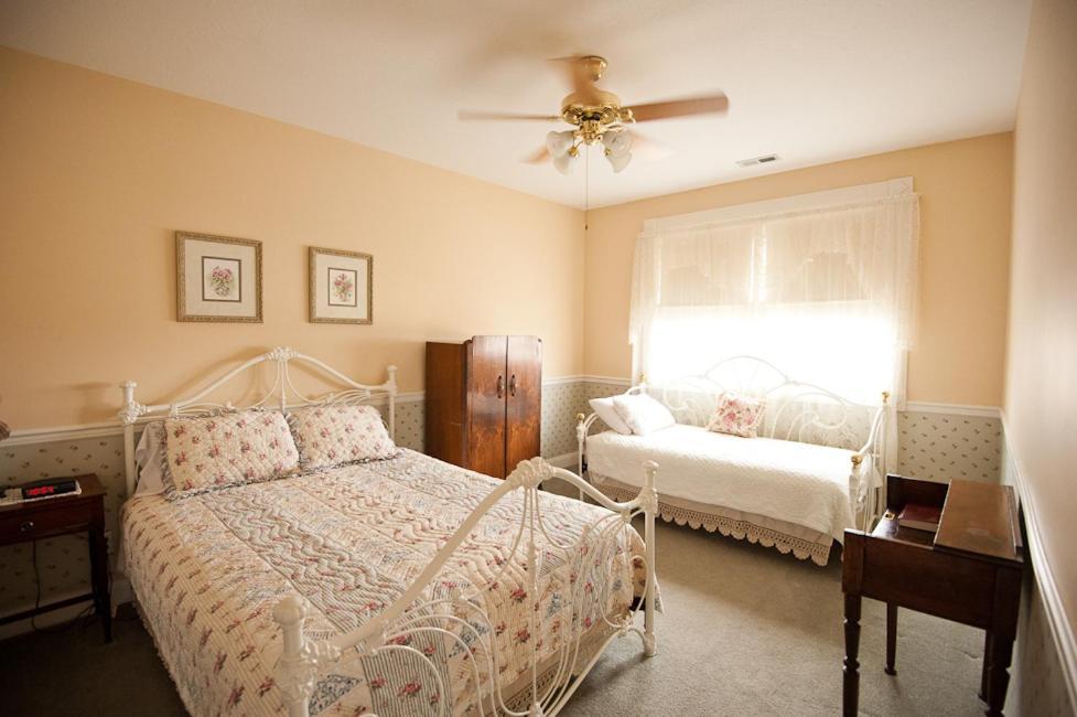 Victorian Veranda Country Inn Lawrence Quarto foto